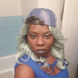 Meet your Posher, Renee